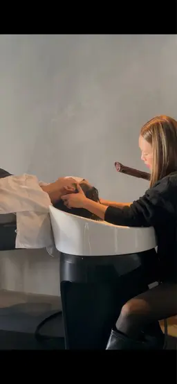 ヘッドスパ育毛促進コース　抜け毛・薄毛が気になる頭皮のベタつきや臭いが気になるそんな男性にもおすすめの育毛促進スパ