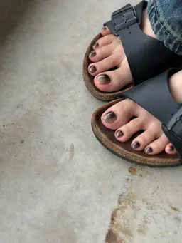 ご新規様限定🐈⬛オフ有り フット持ち込みデザインネイル