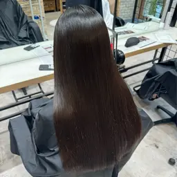 【☆学割U24☆】話題の酸性縮毛矯正✨️自然な仕上がりへトリートメント付きでサラサラに◎