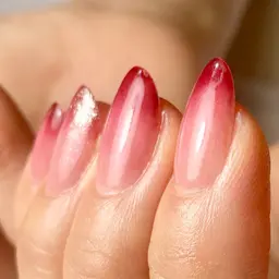 グラデーション、フレンチネイル(育成ネイル)