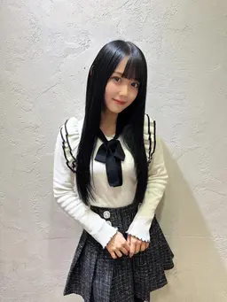 【気になるうねりに☆ブリーチ毛でもできる】カット＋選べる(酸性ストレート可)極艶ストレート¥17900