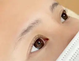 アイブロウラミネーション