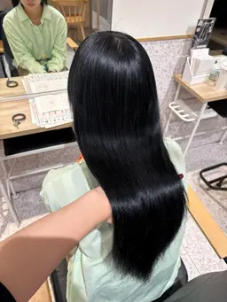 🖤ブリーチ、ダブルカラーで落ちやすい黒カラー🖤