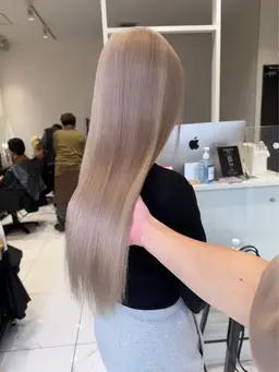 ✨ミニモ学割限定✨ブリーチ2回×オンカラー×前処理treatment❣️