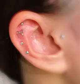 耳つぼジュエリー12粒まで♡