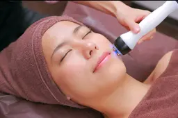 【✨小顔ハイパーナイフフェイシャル✨】むくみ・食いしばり・コリをほぐして小顔美人😍くすみも取れて透明感GET‼️