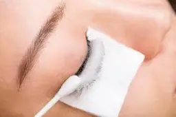 〈本日ご予約限定✨〉アイシャンプーサービス！！（どのメニューにも併用できます）ご予約時ご希望のメニューをお伝えください。