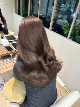 【♥期間限定メニュー♥】韓国レイヤーカット+内部補修2stepトリートメント+15分間血行促進ヘッドスパ🌿.∘