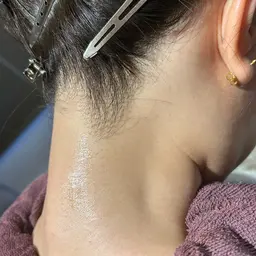 うなじシェービング