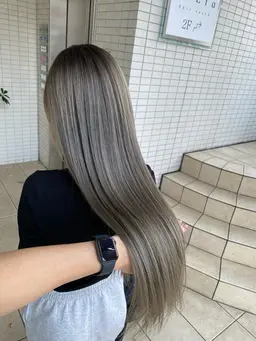 人気Ｎｏ．2❤️ブリーチなのに艶々になるブリーチオンカラーとカット◎