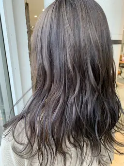 ✨オーガニックカラー+ミルボントリートメント💇♀️白髪染め+¥1000💇♀️頭皮に優しい低刺激のカラー剤です。