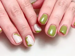 持ち込み4本アートネイル💅(オフあり)