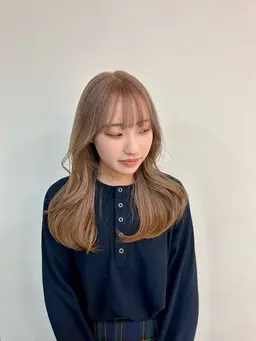 【ミニモ限定】💎カット& ケアブリーチ&艶カラー¥15400 /お顔周りレイヤー/韓国ヘア