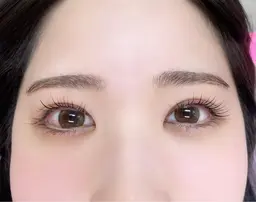 【パリジェンヌラッシュリフト】or【まつ毛パーマ】(上)🩵トリートメントコーティング+アイシャンプー無料✨