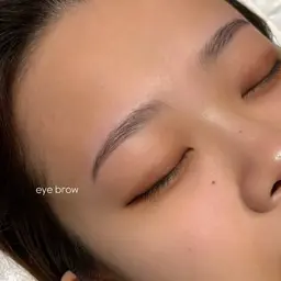 【眉毛1月限定】アイブロウデザイン毛流れ改善+WAX+間引き+メイク◎ナチュラルな眉