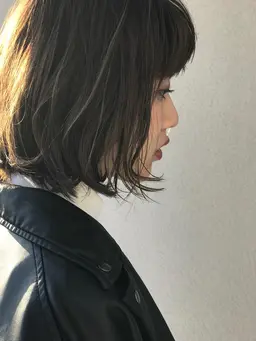 【シークレットハイライト】全体ケアカラー＋細かいケアハイライトで上品な感じに。