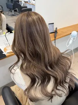 【外国人風🥨‬】🥞カット➕カラー➕ハイライト🧁