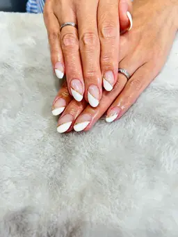 ジェルオフ無料💅ハンド5種フレンチ(クリアベース)・カラーグラデーション✨甘皮ケア込!