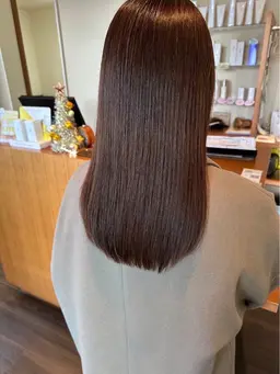 【縮毛矯正のプロ】平日限定❗️髪が扱いやすくなる🤍雨にも負けないツヤサラな髪に💎髪質改善アイロンストレートエステ✨