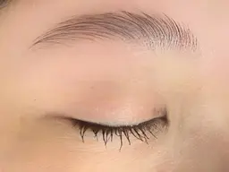 ハリウッドブロウリフト