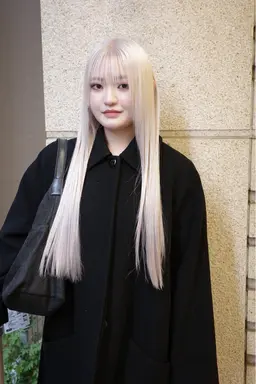 12月限定🌲ケアブリーチ＋カラー＋トリートメント✨