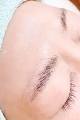 ☑︎ 【毛流れを創る】眉ブロウラミネート