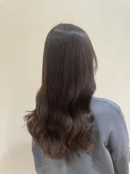 ワンカラーで暗髪艶感カラー✨