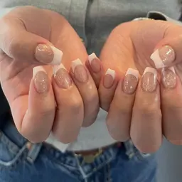 《オフなし》フレンチネイル