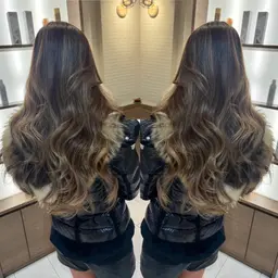 🩵超人気🩵カット＋ハイライトカラー＋髪質改善TR_¥20000