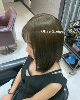 韓国風艶カラー➕トリートメント【鎖骨上10cm】