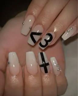 大人気✨持ち込み画像OK⭕️《90分アートし放題》¥8,000