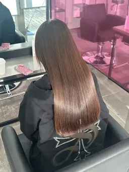 📔ハイグレード縮毛矯正【迷ったらコレ‼️自然な仕上がり🌿】🏷️【通常】15,180円→【限定】7,920円✨