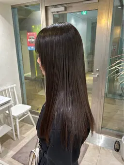 フェイクブラックワンカラー🖤+水素トリートメント（ブリーチで落ちる黒染め）