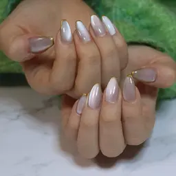 美フォルム✨シルクマグネットネイル✨ケア込み