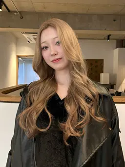 【3月限定ミニモ学割👩🏼‍🎓🌸】最小限のダメージで黒髪卒業❗️全体ブリーチ+オンカラー🧝🏻‍♀️⭐️