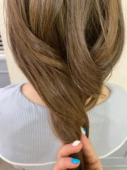 🇺🇸外国人風プチ変身企画🇺🇸ダメージ87%カットの👏ケアブリーチ使用👏 【ハイライト＋オイルColor】