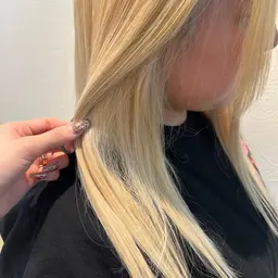 ケアブリーチ使用✨艶髪ブリーチカラー&トリートメント👼🏻