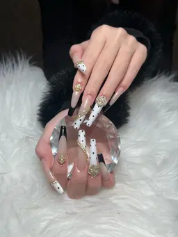 💚自店オフ込  ハンドネイル 長さだし(チップ) パーツ付け放題