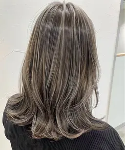 ハイライトカラー＋プレミアムトリートメント✨