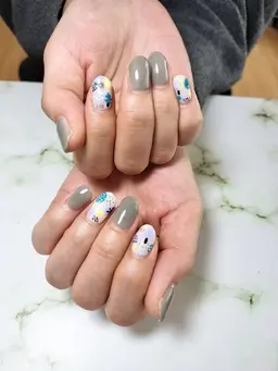 (オフなし)一番人気✨お好きなベースカラー+4本アート♪