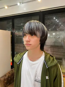 立体感ハイライト（ブリーチ込み）＋カット＋ワンステップトリートメント付🎀