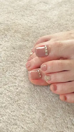 ご新規様🌿　フットネイル　親指ビジューアート　オフナシ