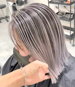 【ミニモ学割U24】バレイヤージュor全頭ブリーチ➕メンテナンスカット＋トリートメント