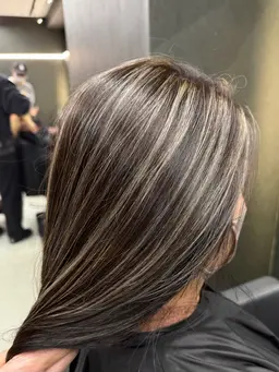 【🌕営業時間外のみ🌕】(立体感重視)コントラストハイライト+トリートメント