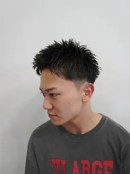 【平日限定】新規オープンクーポン🔥カット＋シェービング（眉カット付）🔥