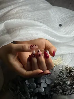 【オフあり・ケア込】ハンドジェル持ち込みデザイン2〜4本付き