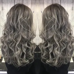 ✨人気No.1✨ケアブリーチ使用　ハイライト+フルカラー＋枝毛、前髪カット+トリートメント#心斎橋#難波