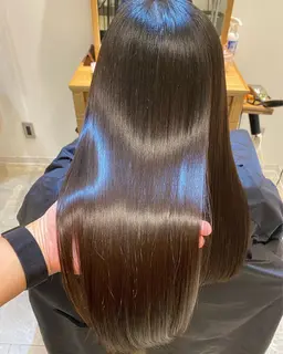 学生限定💫酸性ストレート＋カット＋カラー＋トリートメント ¥17,600