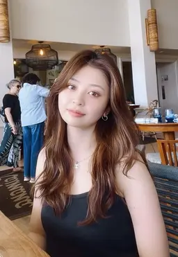 🌟🇰🇷【韓国風】小顔の顔まわりカット+韓国風艶カラー+ダメージ改善ケアトリートメントサービス🇰🇷🌟🇰🇷