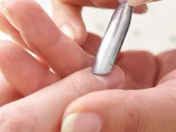 ハンドorフットネイルケア(ウォーターケア、長さ形整え、磨き)🫧(30分)横浜関内桜木町🧸